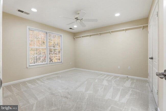 Building Photo - 18136 Hayloft Dr