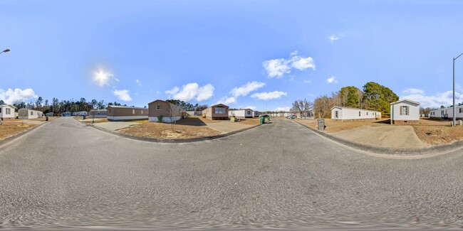 Building Photo - 2213 Cattail Cir