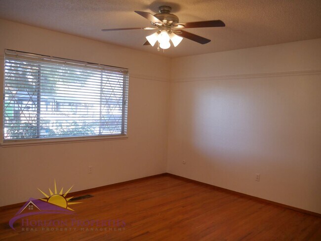 Building Photo - Bright 3 bed 2 bath 1,356 sq. ft. Single Family Home In Woodland
