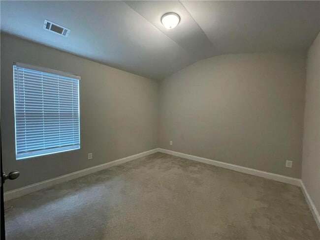 Building Photo - 301 Omnia Ridge Way