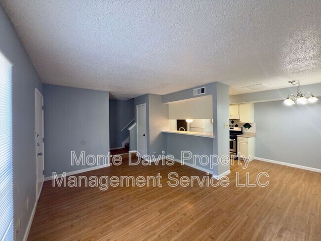 Building Photo - 1312 Southport Dr