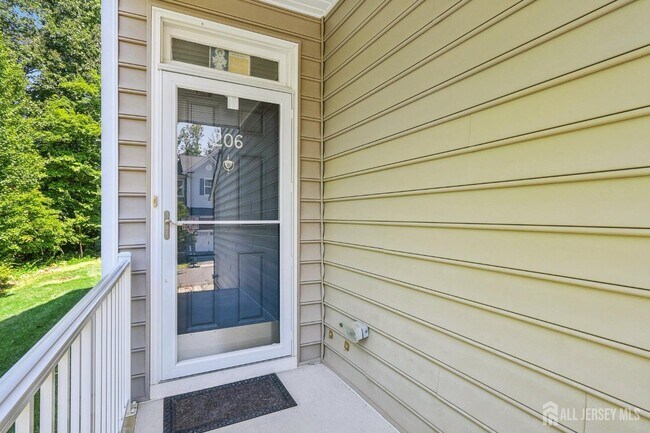 Building Photo - 206 Shields Ct