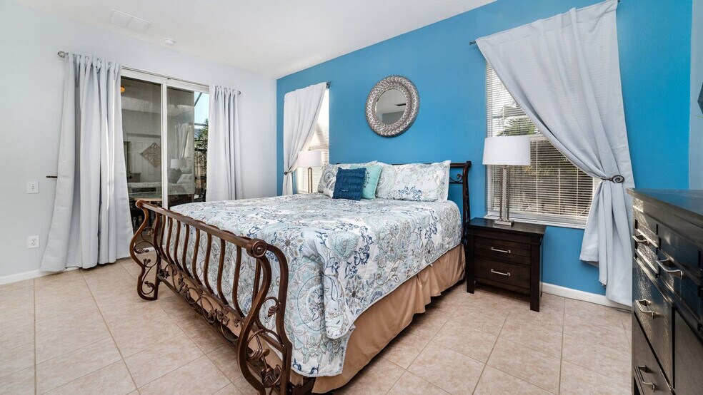 Building Photo - 8135 Sun Palm Dr