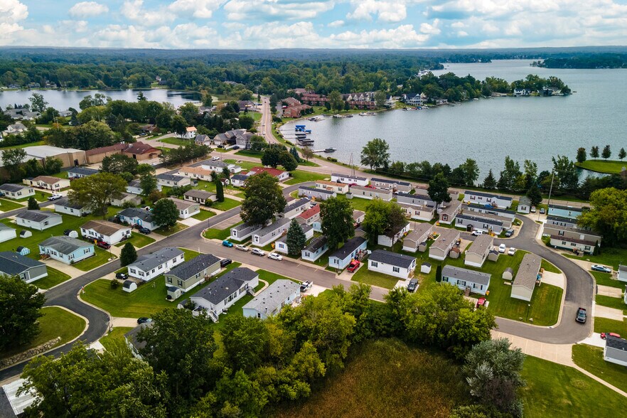 Building Photo - 11444 Oakgrove Dr