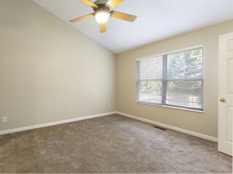 Building Photo - 8475 Amarillo Dr