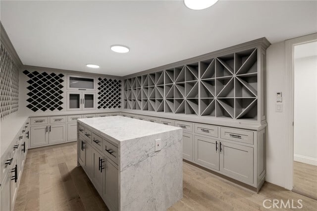 Building Photo - 1253 Vía Landeta