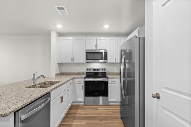 Building Photo - 640 Rd