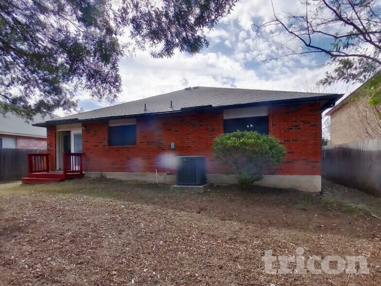 Building Photo - 8011 Talkenhorn