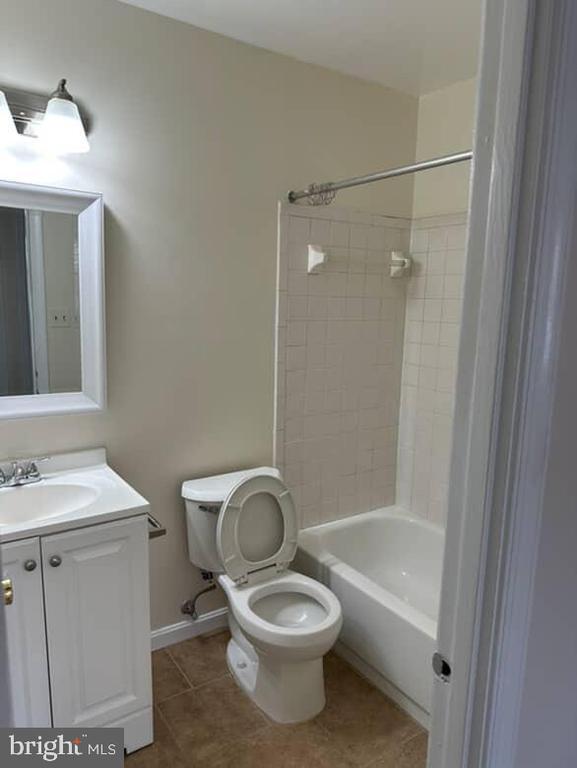 Building Photo - 4939 McFarland Dr