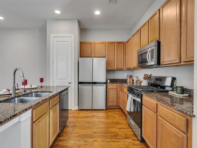 Building Photo - 3802 Center St