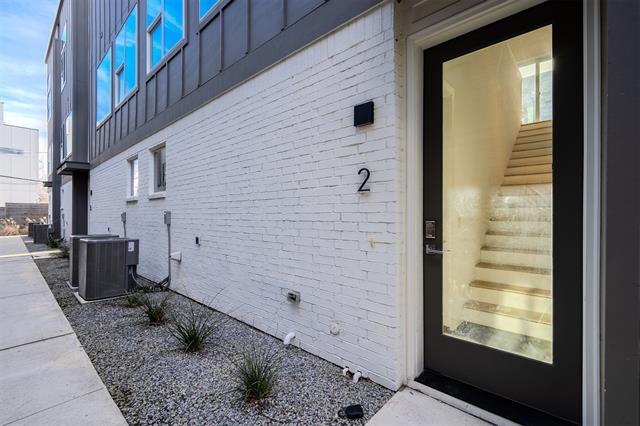 Building Photo - 6012 Hudson St