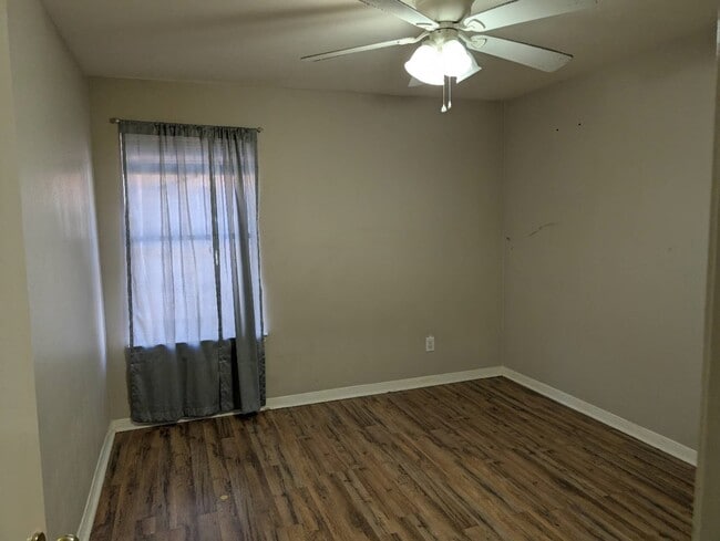 Building Photo - 3123 Bay Creek Dr