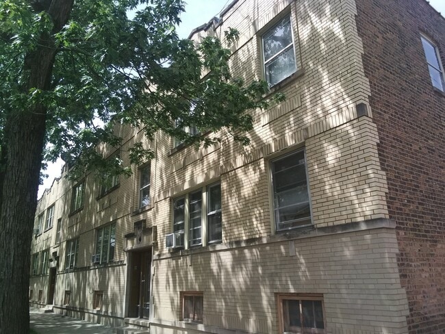 Primary Photo - 3044 N Lockwood Ave