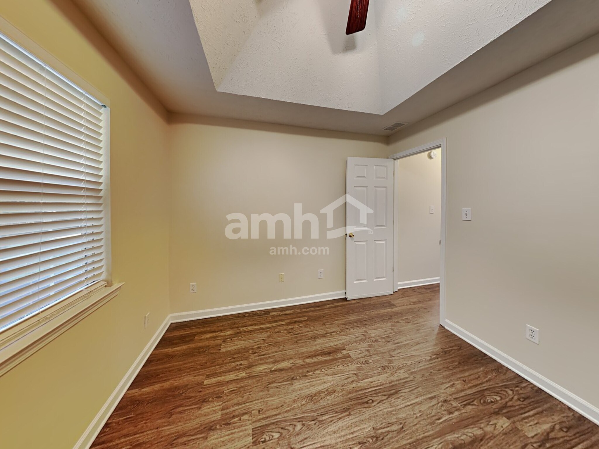 Building Photo - 515 Chaseridge Dr