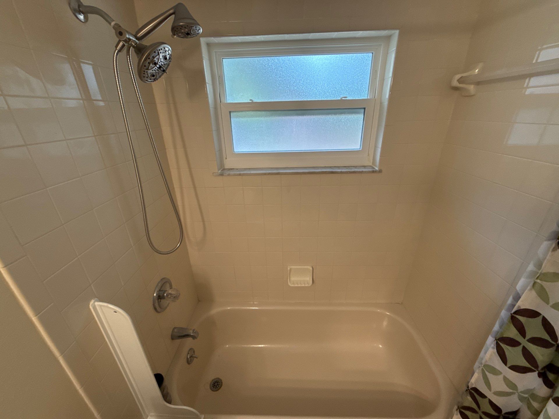 Building Photo - 851 S Oak Crest Path