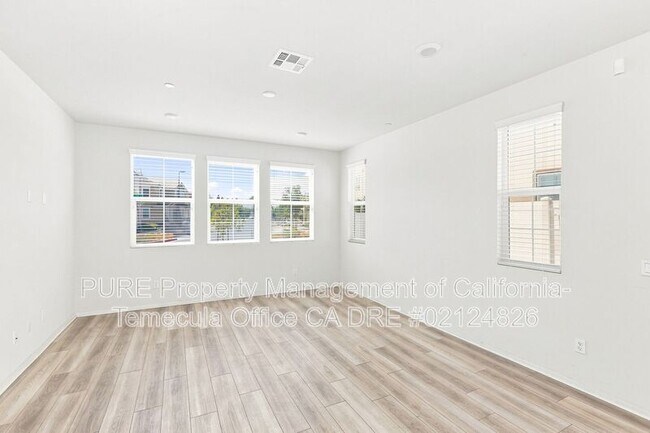 Building Photo - 28235 Ashtree St