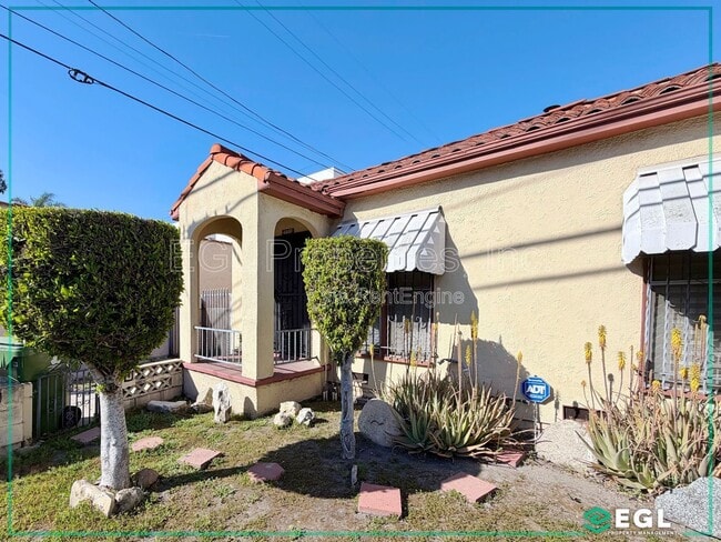 Building Photo - 4861 W 23rd St