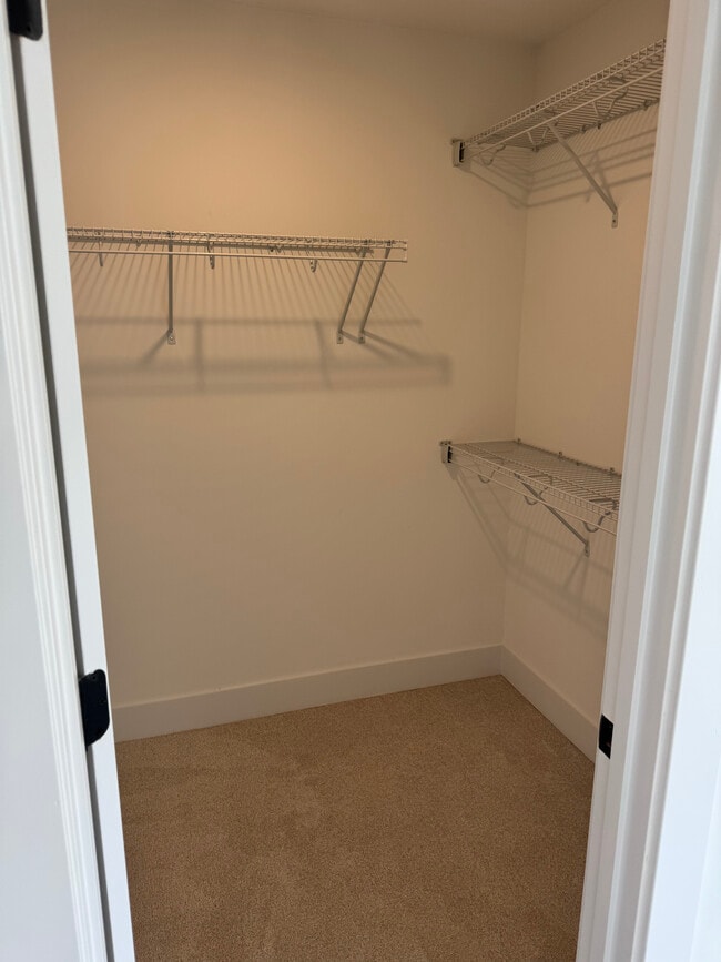 Building Photo - 15339 Sunray Aly