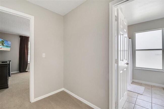 Building Photo - 1428 Casterton Cir
