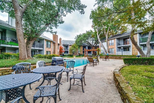 Building Photo - 15151 Berry Trail