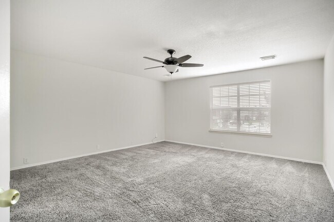 Building Photo - 10506 Sugar Trace Dr