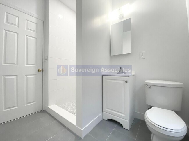Building Photo - 209 W 108th St