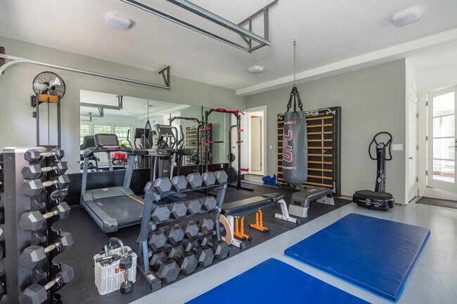 Building Photo - 59 First Neck Lane