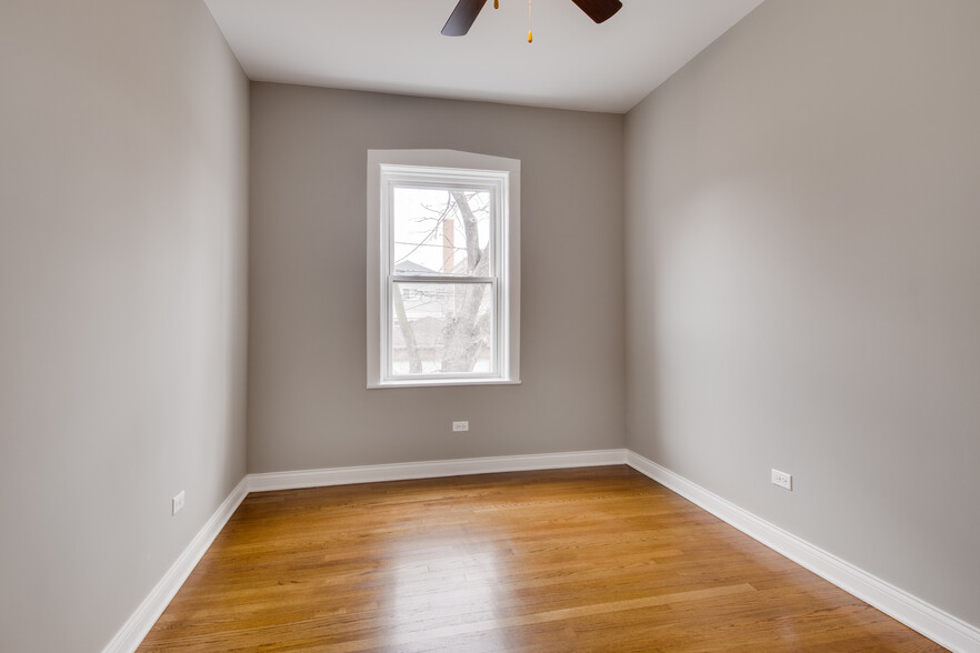 Building Photo - 3707 N Lockwood Ave