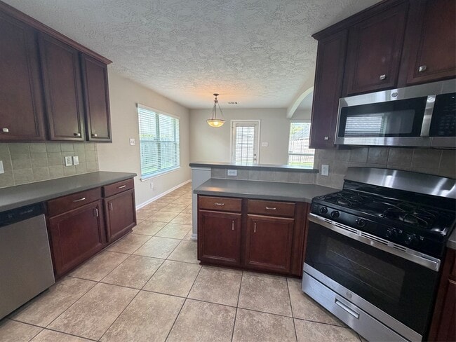 Building Photo - 3715 Humble Dr