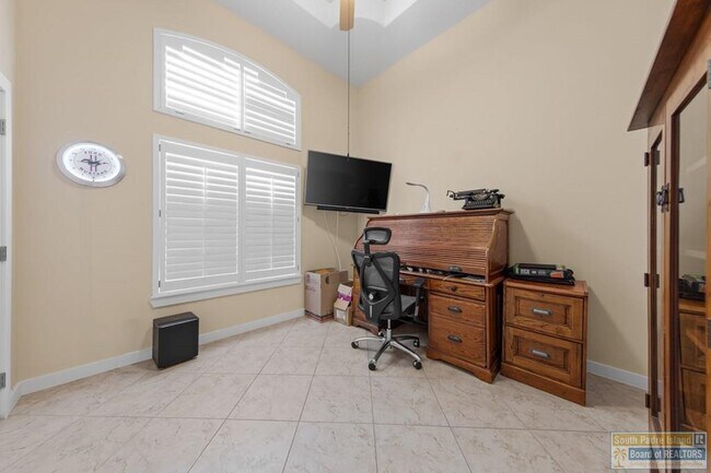 Building Photo - 22 Laguna Madre Dr