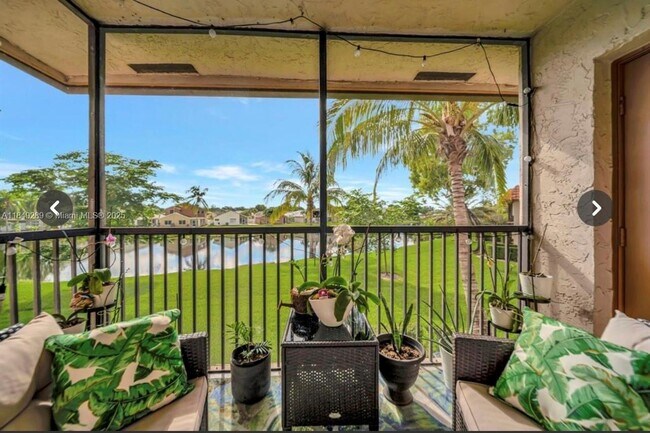 Building Photo - 15710 E Waterside Cir