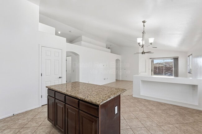 Building Photo - 7159 S Providence Dr