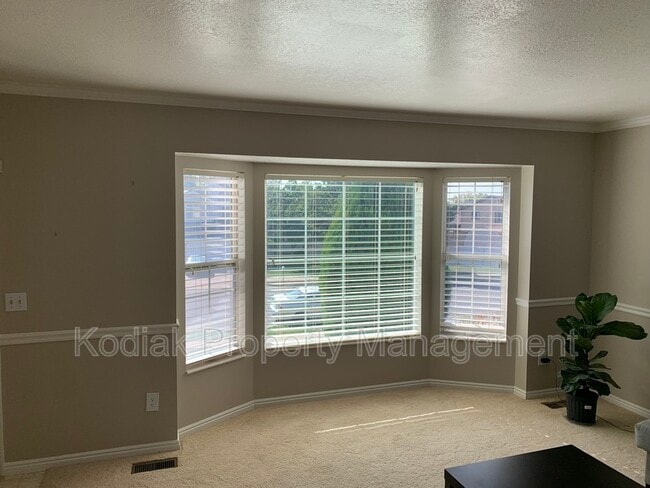 Building Photo - 1737 E 2800 N