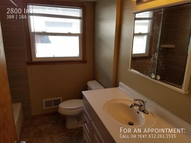 Building Photo - 2800 N Irving Ave