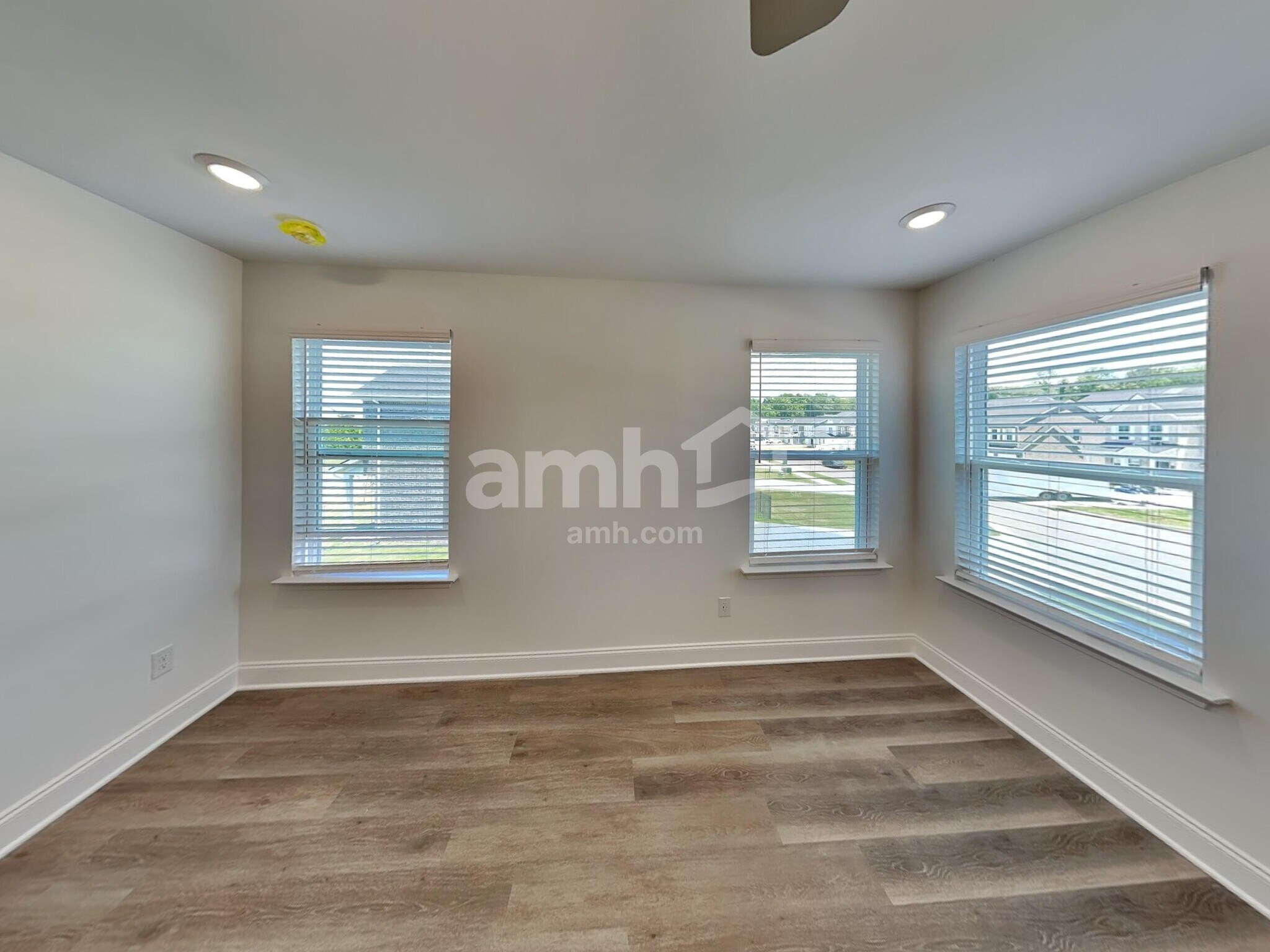 Building Photo - 218 Argea Dr