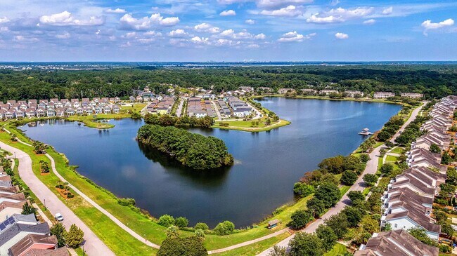 Building Photo - Whitney Lakes End Unit Townhome on Johns Island