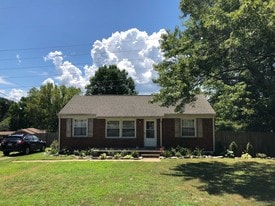 Building Photo - 2931 Teakwood Dr