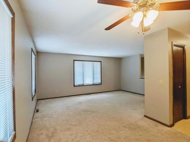 Building Photo - 1755 Colette Dr