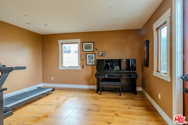 Building Photo - 5903 Tellefson Rd