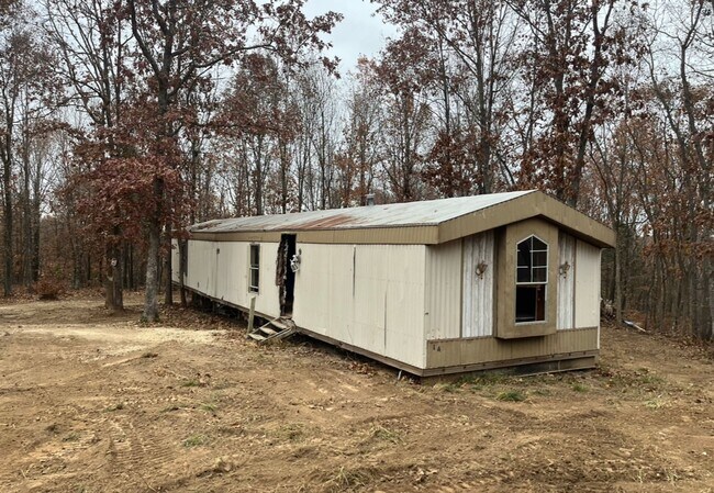 Building Photo - 4.63-Acres! - $390 Month / $700 Down