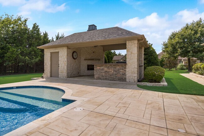 Building Photo - Gorgeous Custom Home on a private 1 acre l...