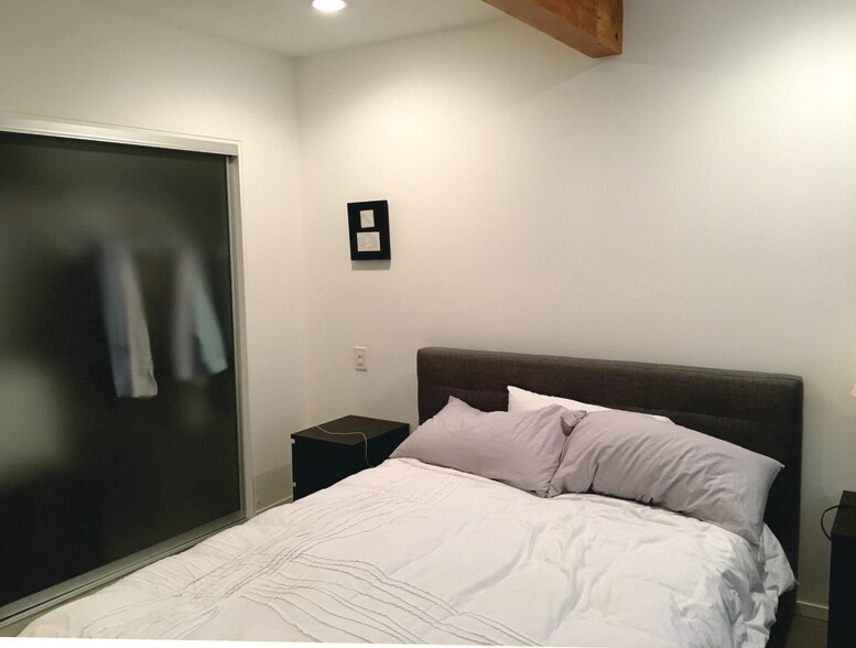Lower Level Bedroom - 11732 Dorothy St
