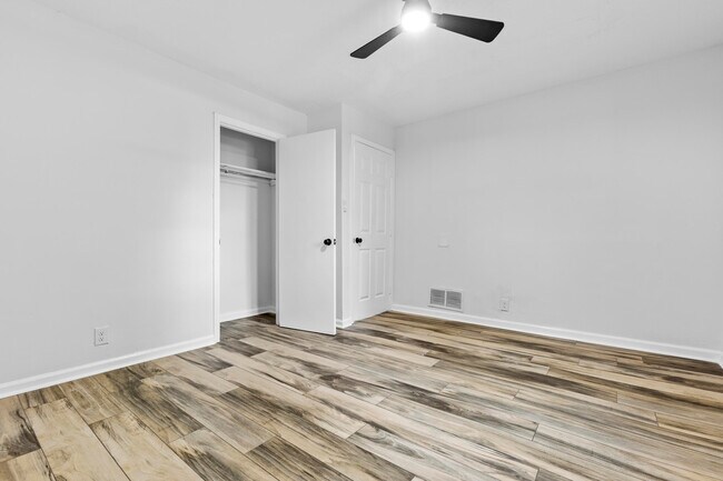 Building Photo - 317 Ross Ave