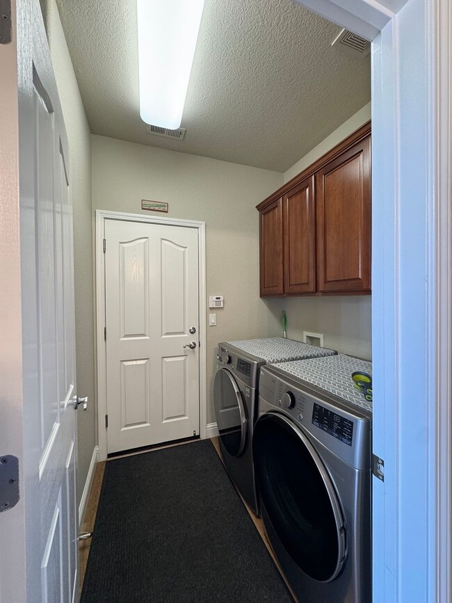 Building Photo - Fully Furnished South Reno Home | 3 Bed + Office | Mountain Views