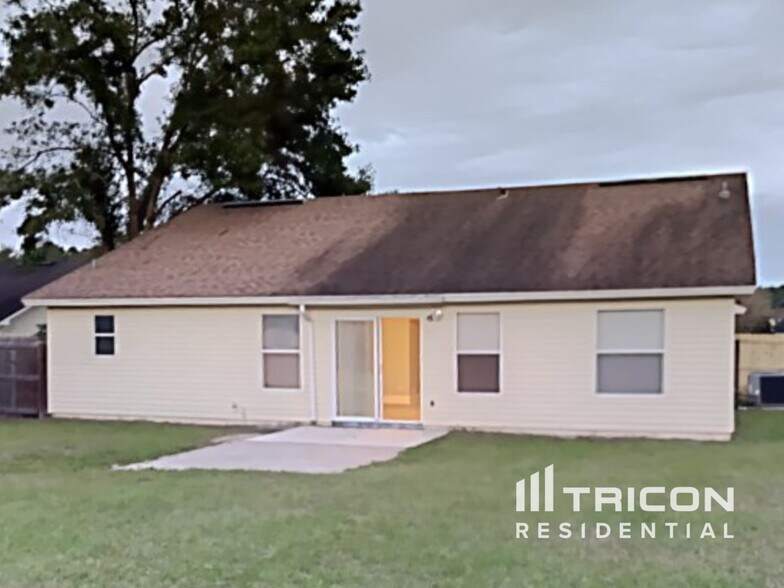 Building Photo - 7544 Teaticket Ct