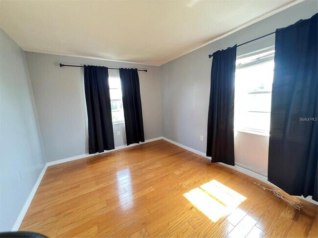 Building Photo - 2535 N Alafaya Trail