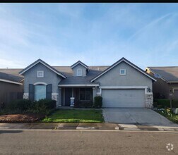 Building Photo - MAY MOVE IN SPECIAL - $500.00 off 2nd Month