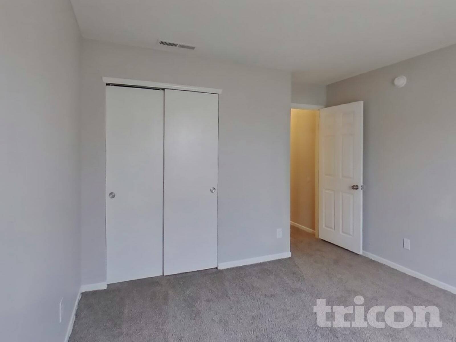 Building Photo - 454 Bourneside Dr