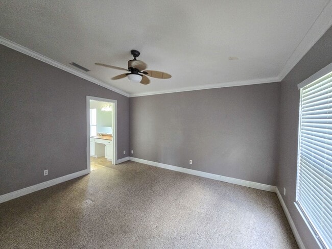 Building Photo - 4 Bedroom 2 bath in Sedona Palms