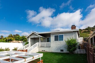Building Photo - Remodeled Craftsman with Large Yard!